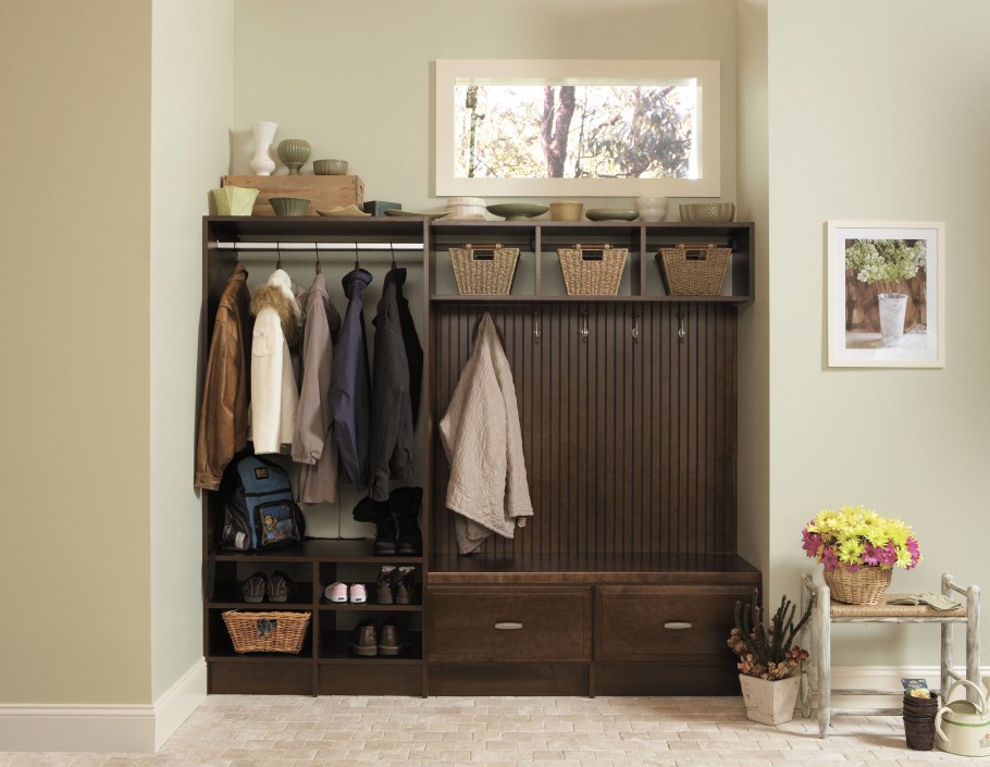 Прихожая из досок