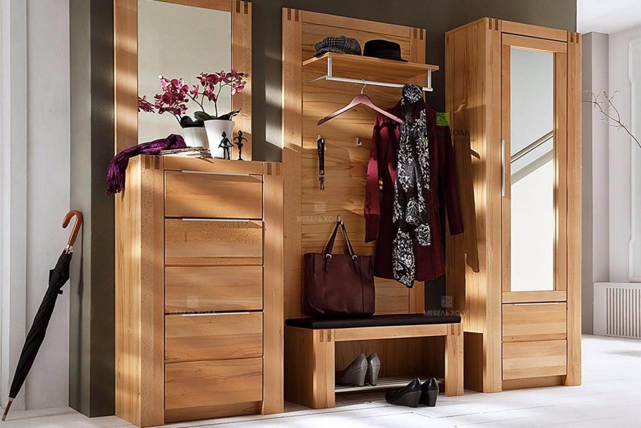 Открытая вешалка для прихожей