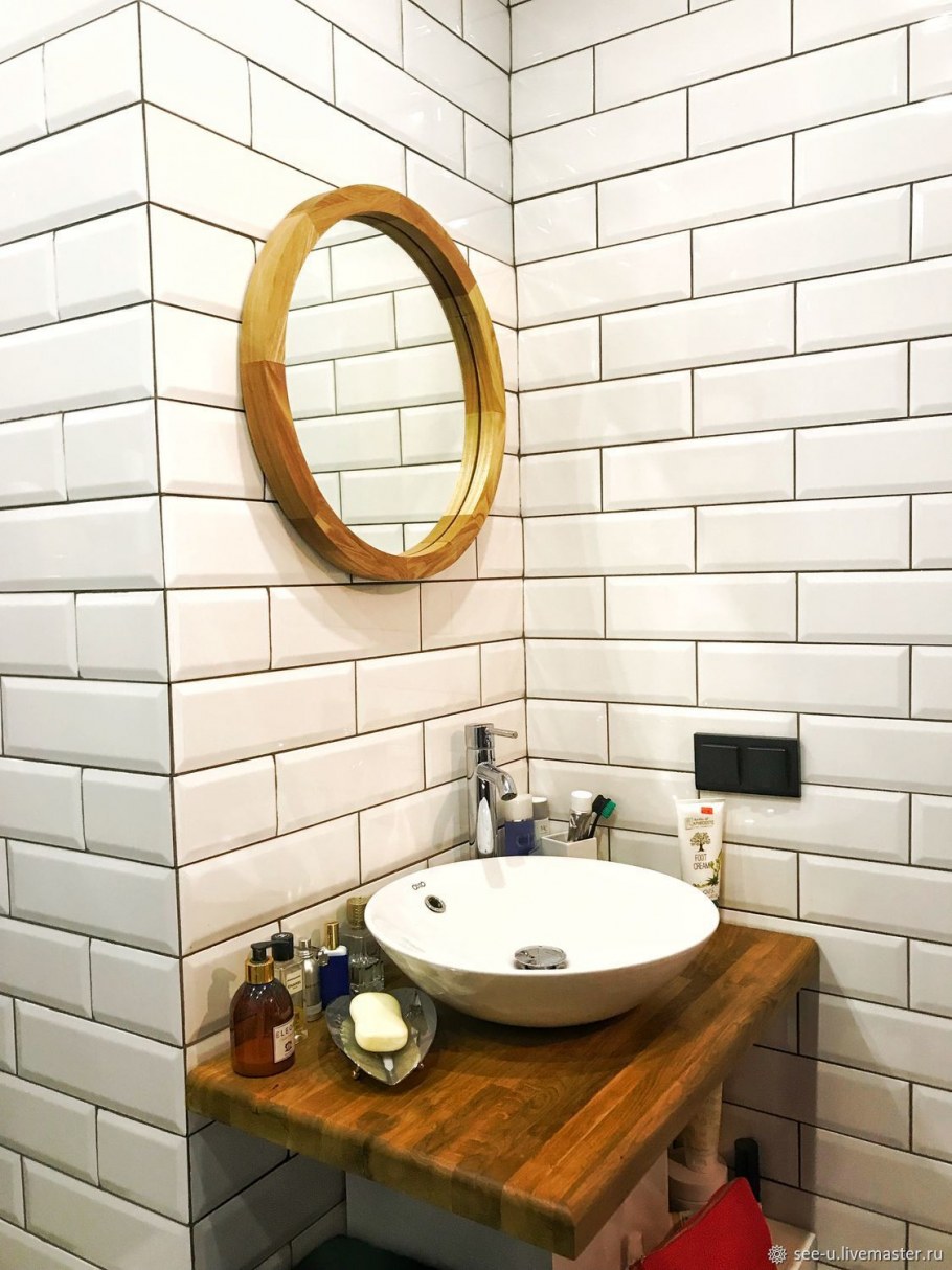 Круглое зеркало в ванную