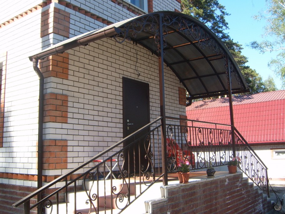 Красивые навесы над крыльцом