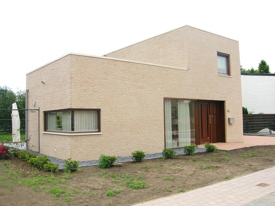 Дом из газосиликатных блоков с плоской крышей