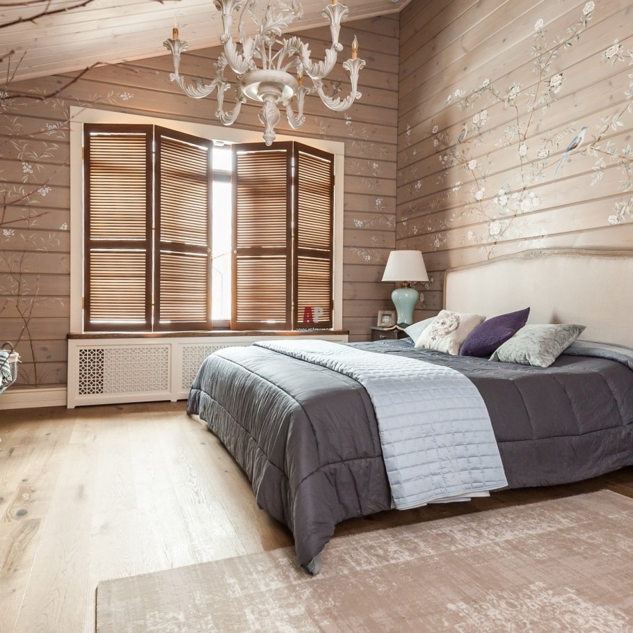 Деревянная стена в интерьере