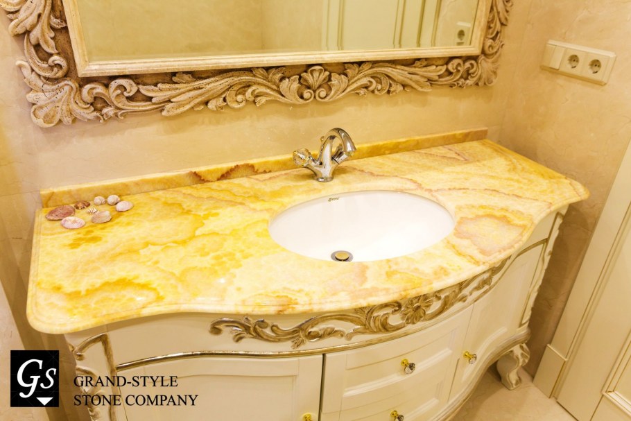 Панно из оникса ванная