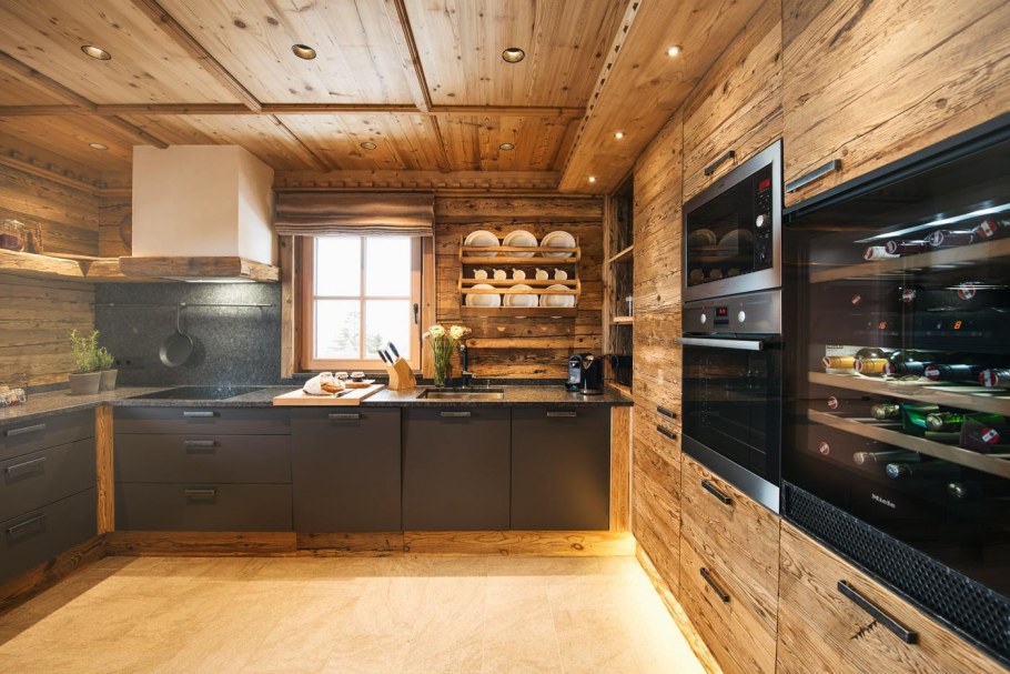 Кухонный гарнитур в стиле Шале