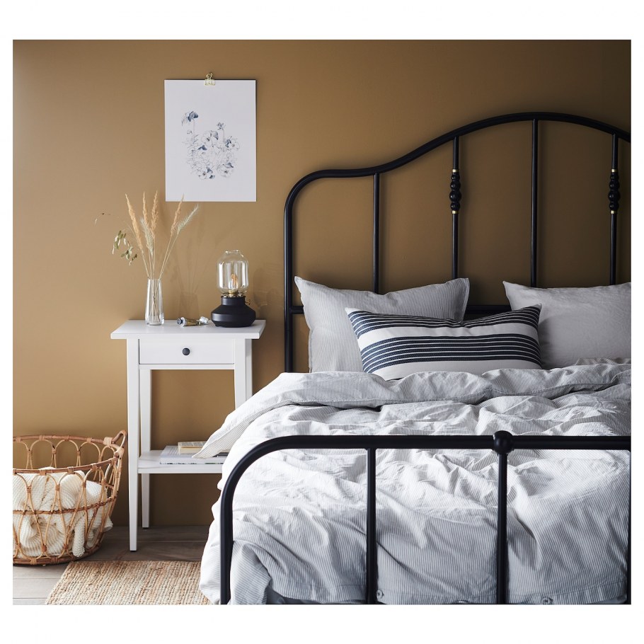 Кровать ikea Сагстуа