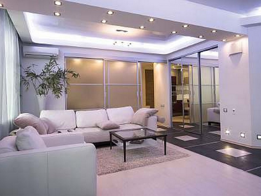 Встроенные точечное освещение в интерьере