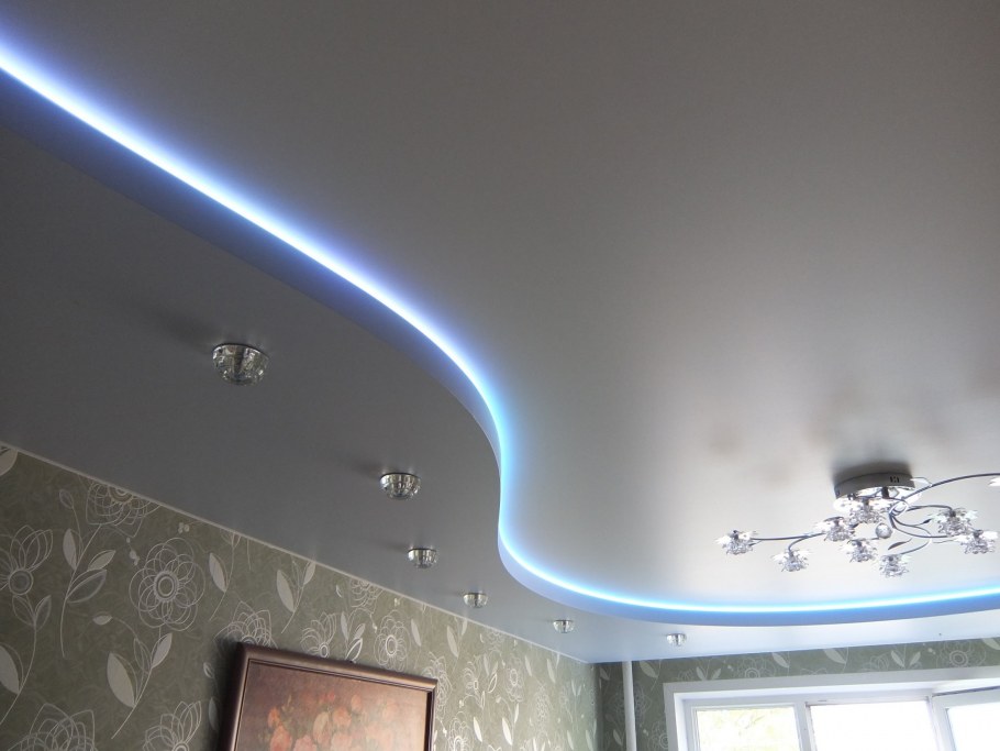 Двухуровневый потолок с подсветкой