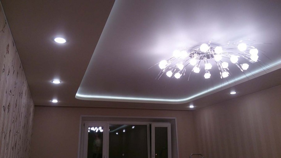 Двухуровневые натяжные потолки с подсветкой