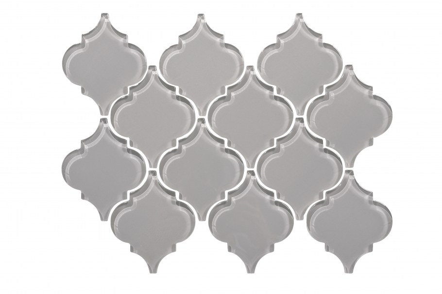 Страшная каменная стена на улице