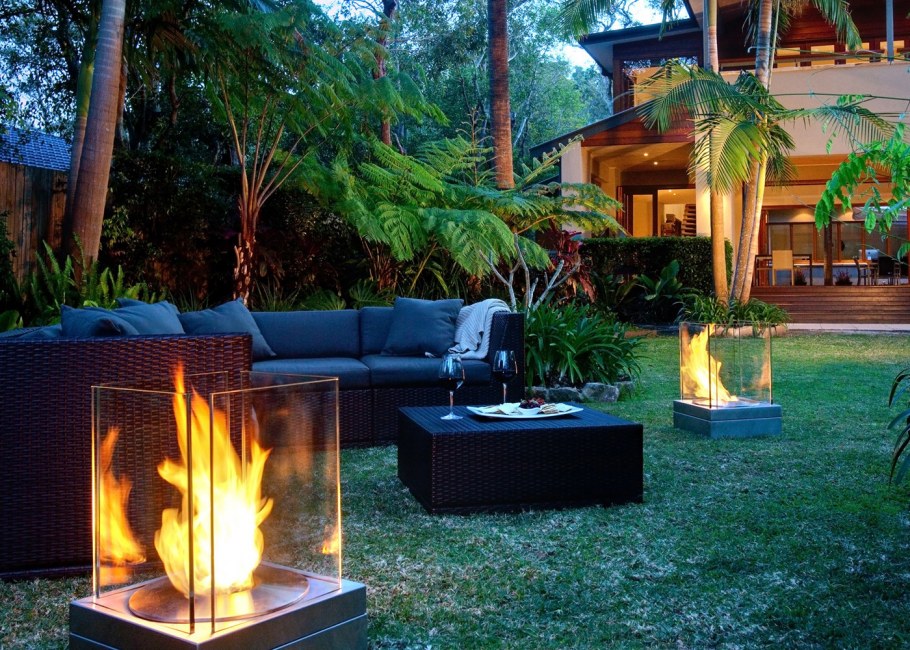 Уличный камин современный био