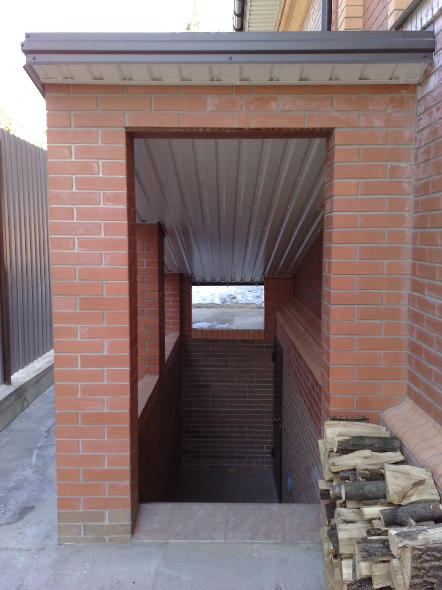 Уличный погреб