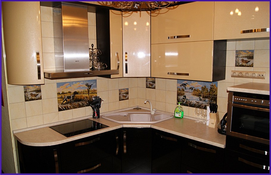 Кухни цвета шампань с черным