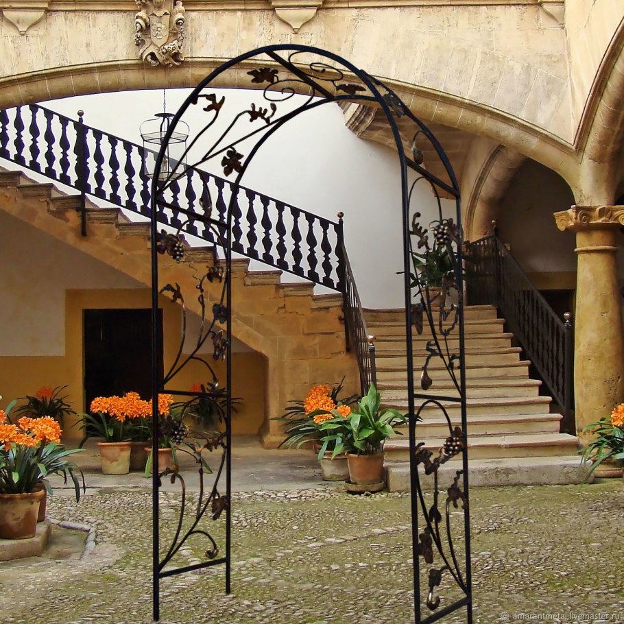 Часы Kare Design в интерьере