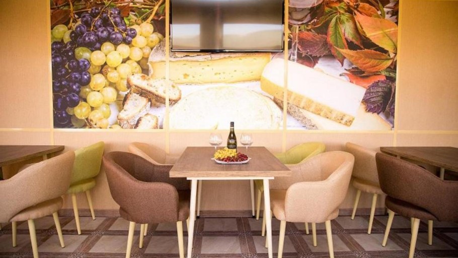 Диван из ротанга в интерьере