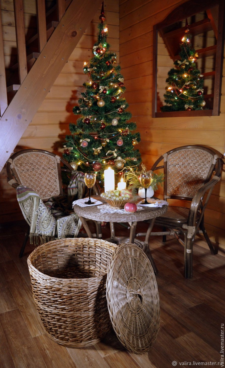 Плетеный забор из орешника