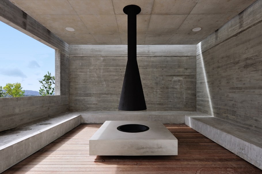 Современный интерьер бетонный двор