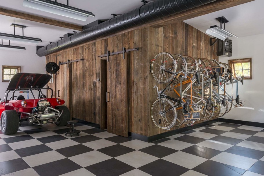 Сарай Амбар гараж внутри