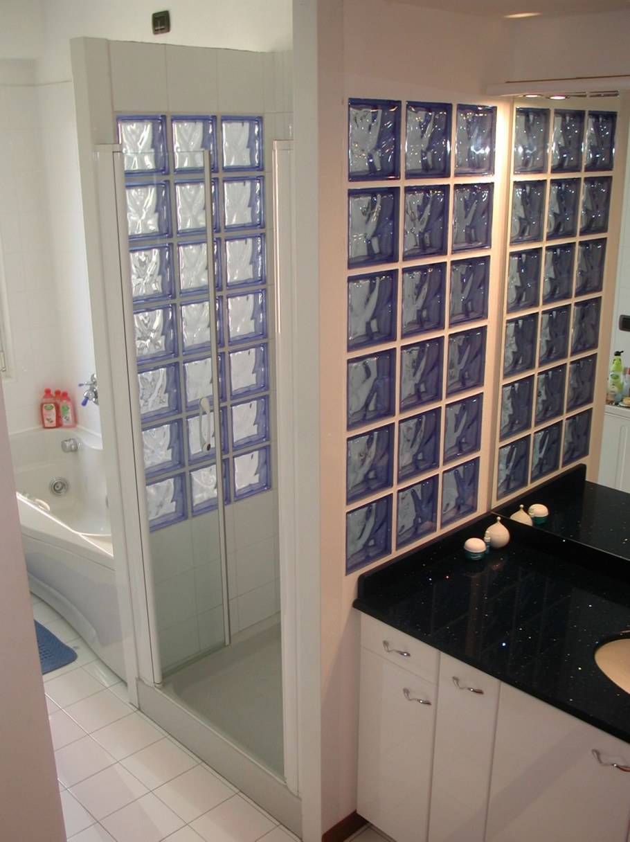 Стеклоблоки в ванной