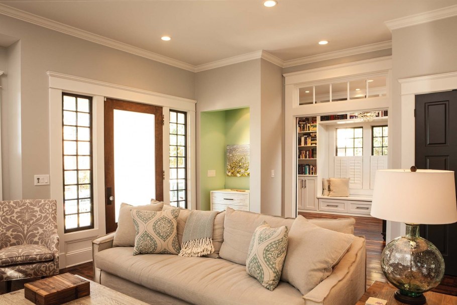 Кофейный цвет в интерьере гостиной