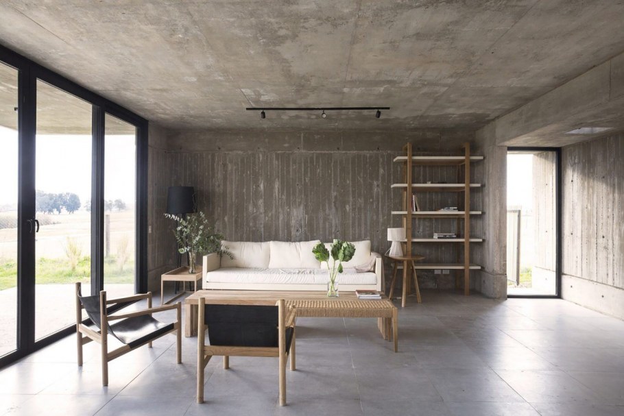 Бетонный потолок без отделки