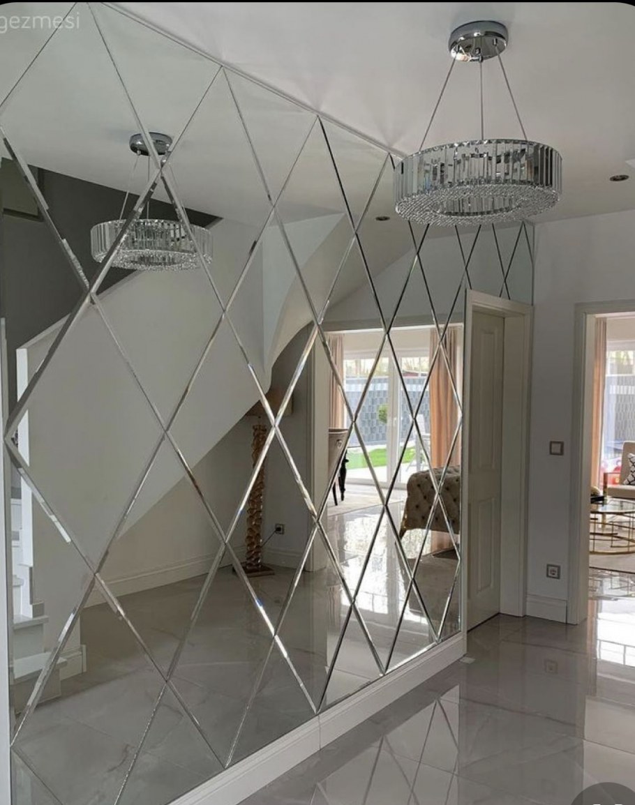 Зеркальное панно на стену