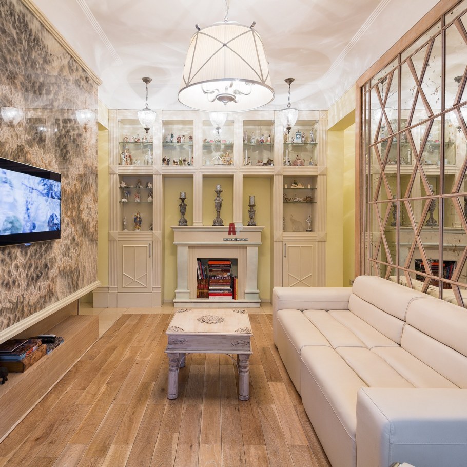 Гостиная в современном стиле в сталинке