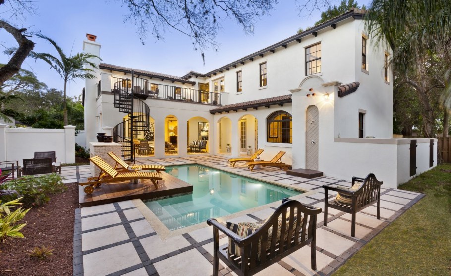 Вилла в средиземноморском стиле