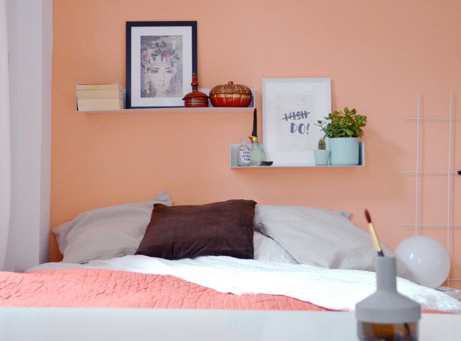 Персиковый цвет стен в интерьере