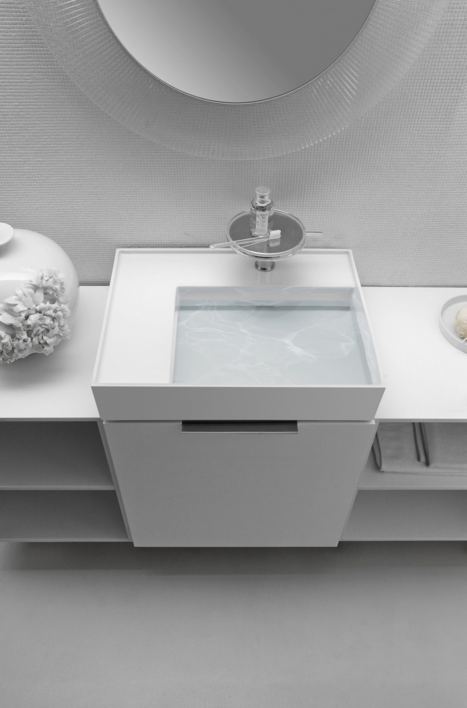 Раковина Laufen Kartell 8.1533.5.000.111.1