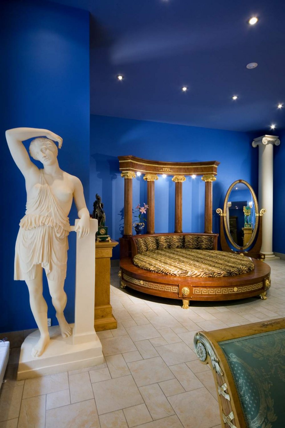 Спальня в греческом стиле