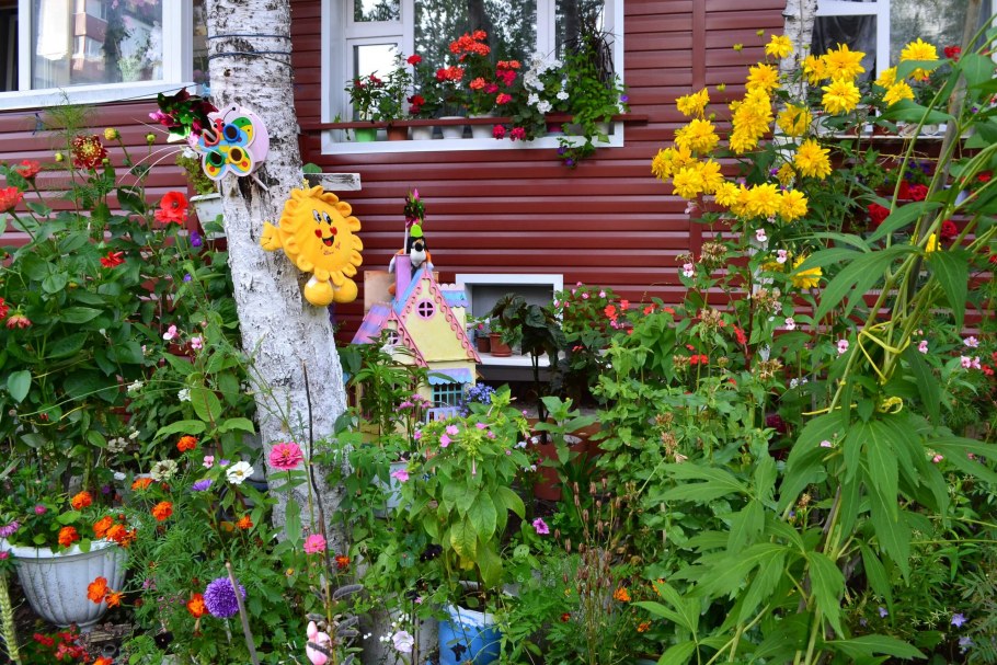 Цветочные ящики из дерева для балкона