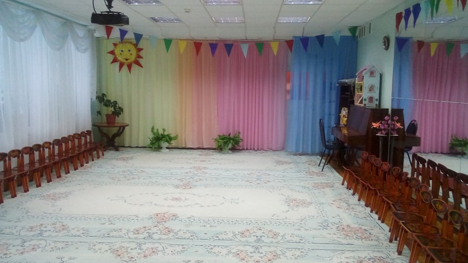 Шторы для актового зала в детском саду