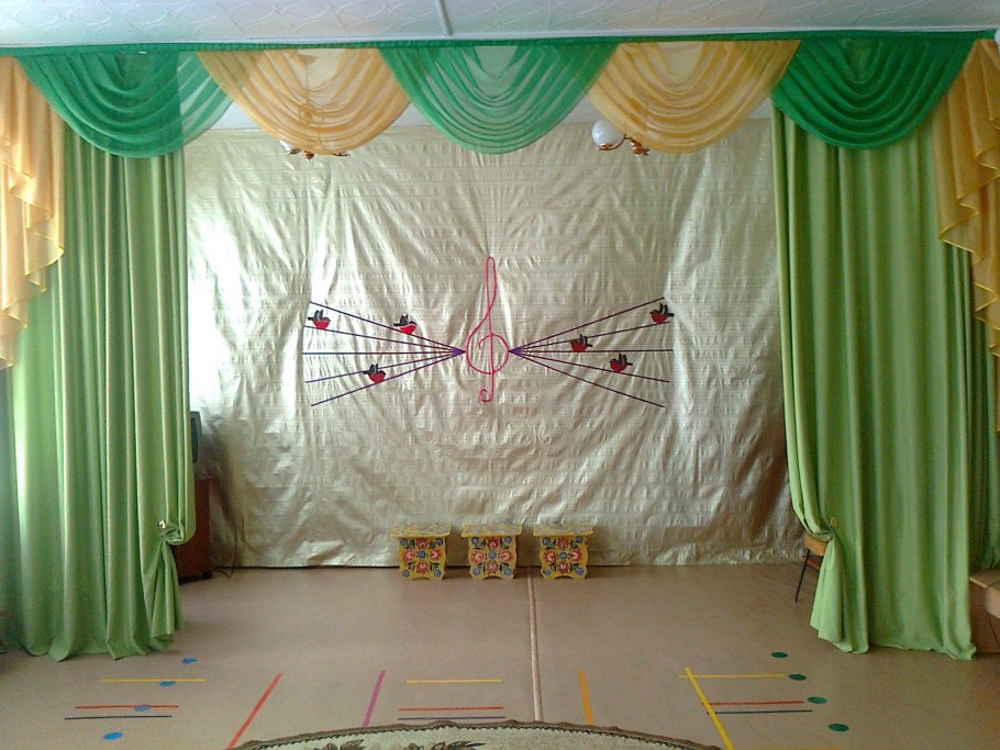 Шторы в музыкальный зал детского сада