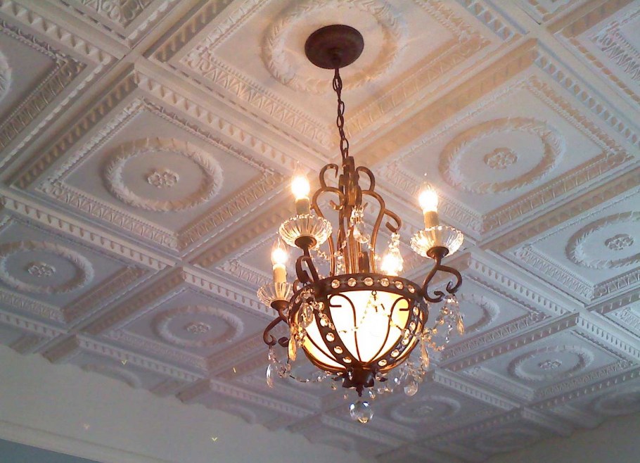 Лепка для потолка из пенопласта