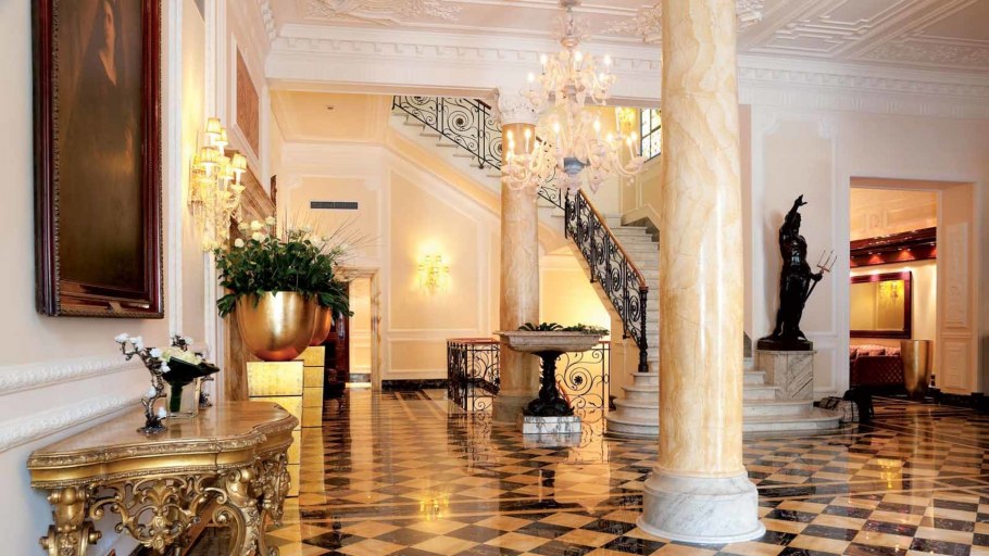 Дизайн интерьера Римского отеля Regina Hotel Baglioni