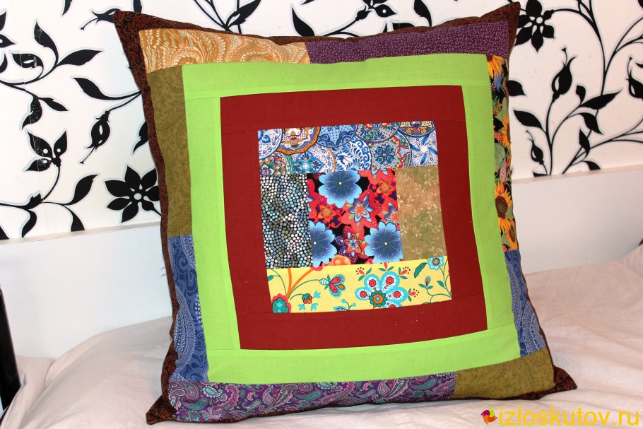 Декоративные подушки в стиле пэчворк