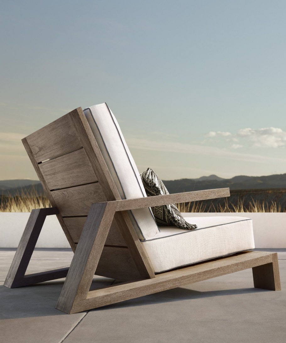 Необычная уличная мебель