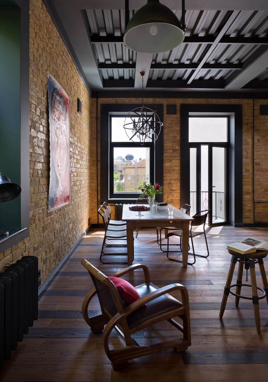 Блок в промышленном стил