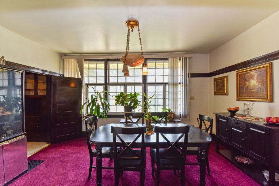 The alan i w Frank House