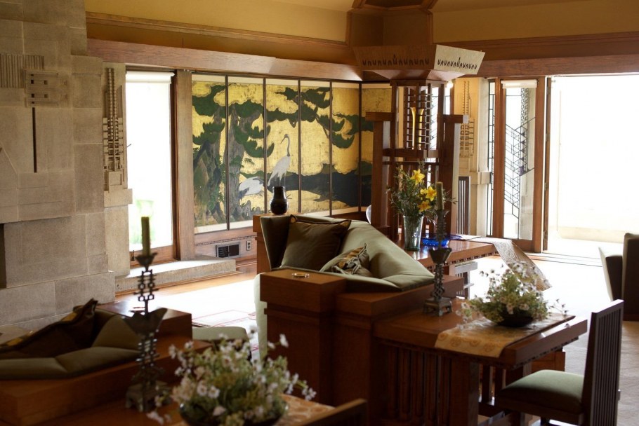 Гостиная с телевизором Фрэнк Ллойд Райт