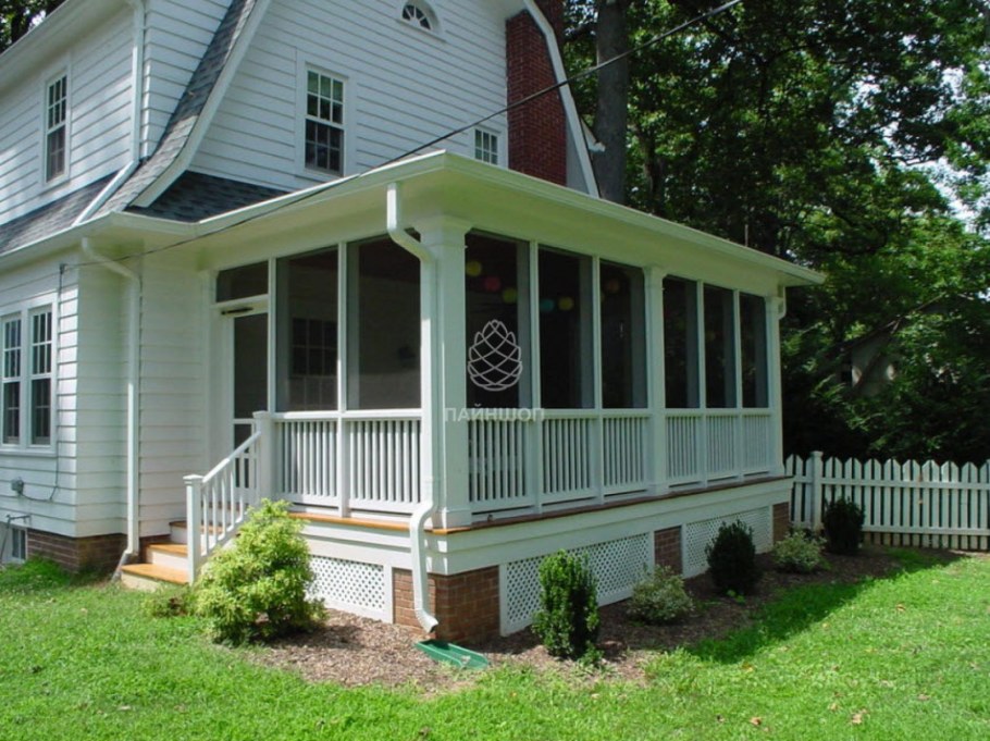 Терраса в американском стиле пристроенная к дому