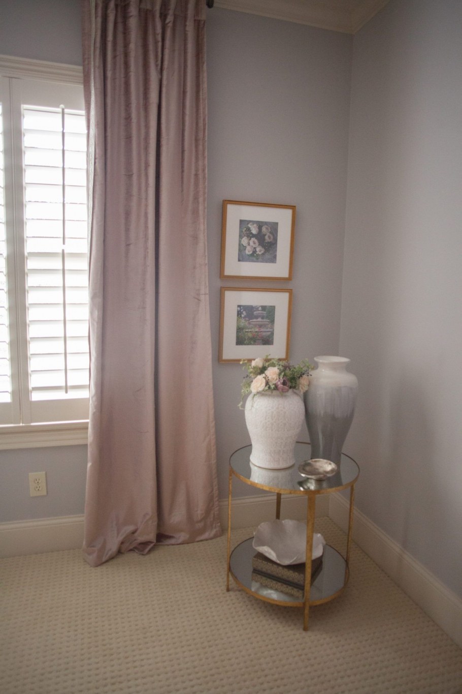 Пудровый цвет в интерьере