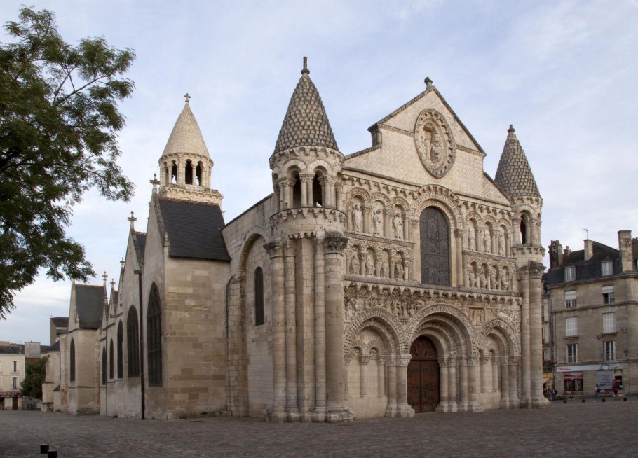 Романская Церковь Санта Мария