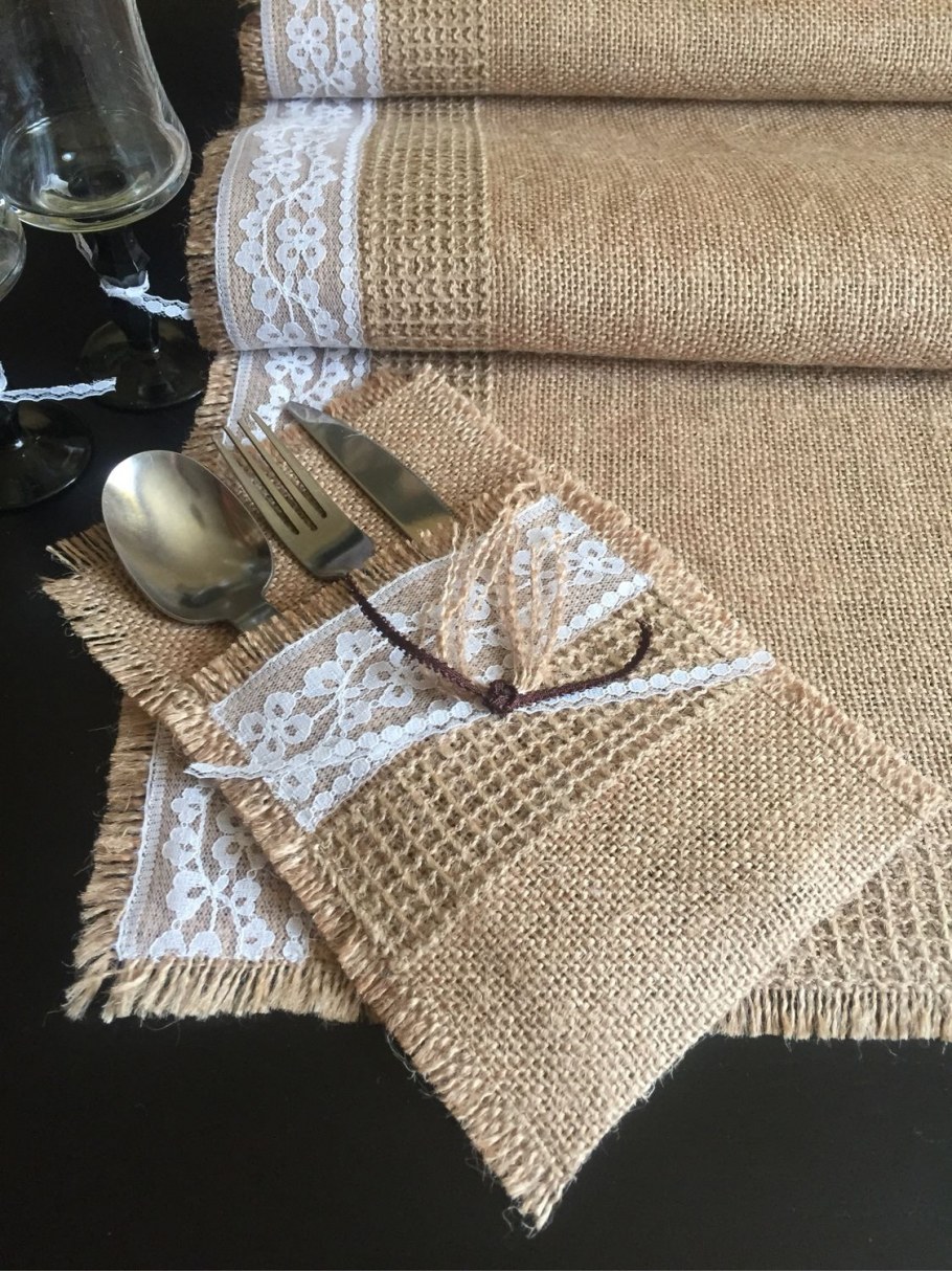 Льняная дорожка на стол