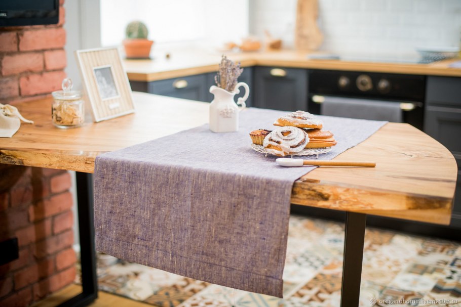 Дорожка на стол коричневая