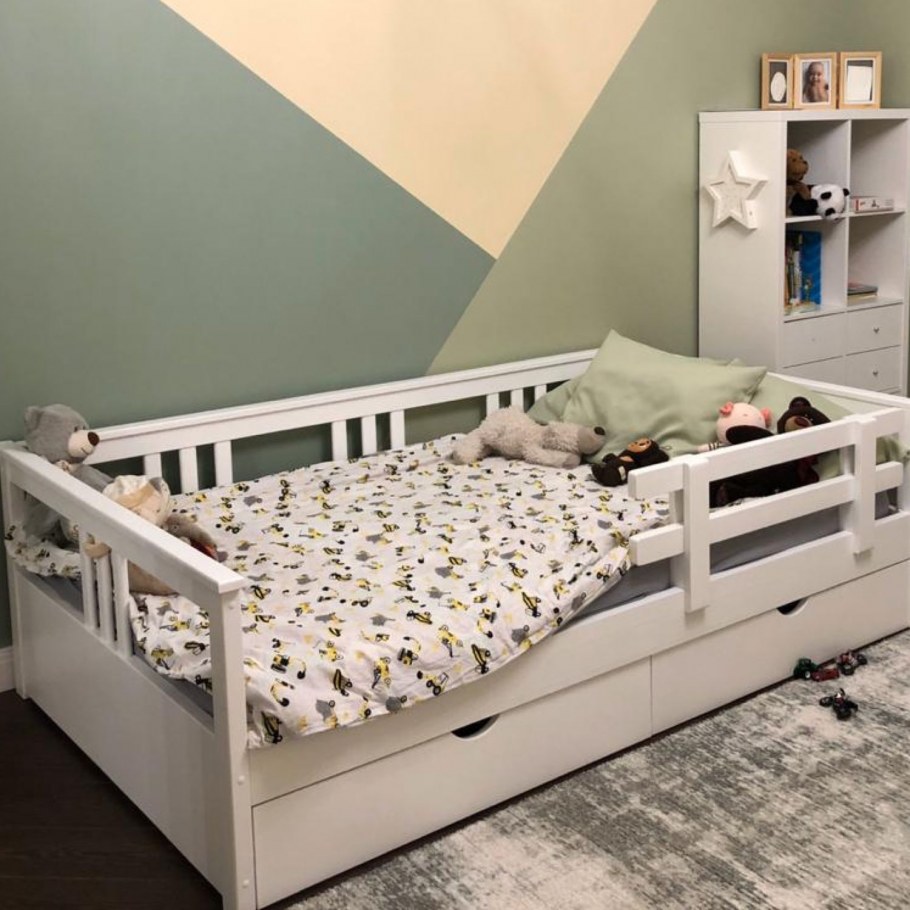 Кушетка на металлическом каркасе