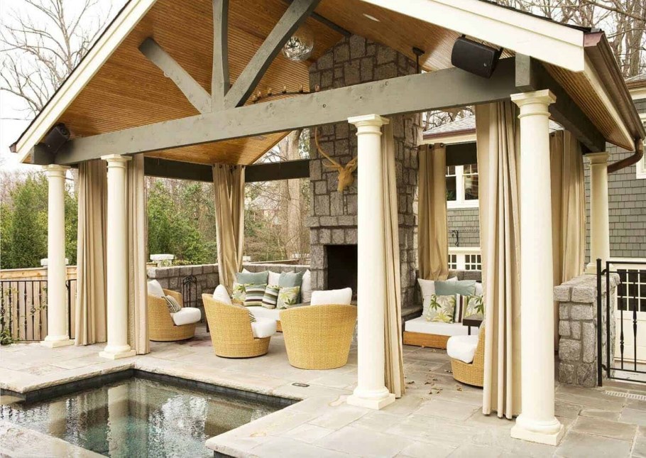 Веранда с колоннами