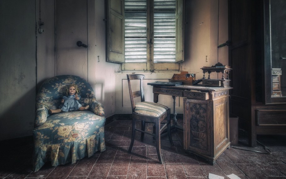 Интерьер старой комнаты