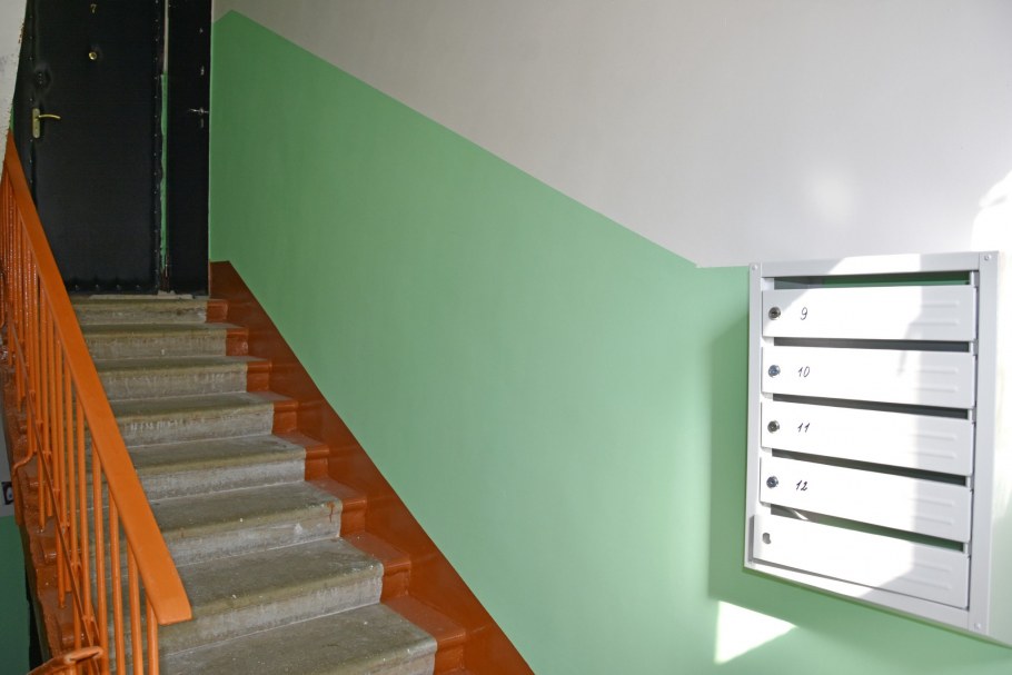 Виды отделки стен в подъезде