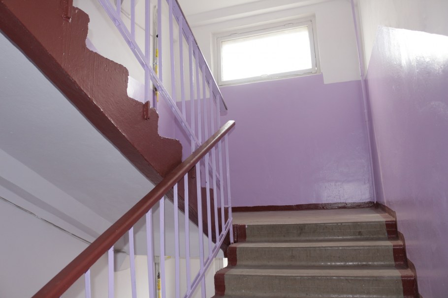 Ремонт подъезда на Орджоникидзе 52